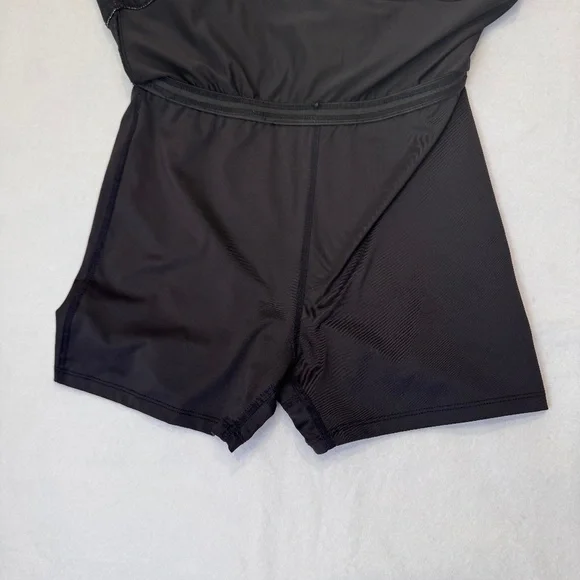 Lucky In Love Women's Golf 16" Skort Floral Laser Cut Black & White Small - Picture 5 of 6